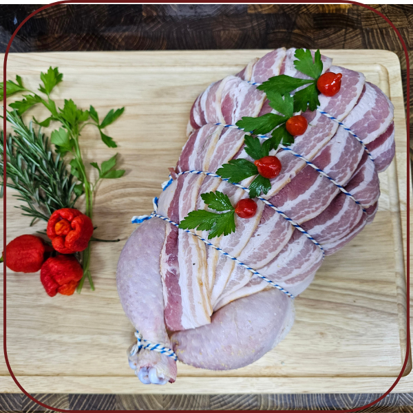 Frango dessosado recheado com farofa (2.5kg - 2.7kg )