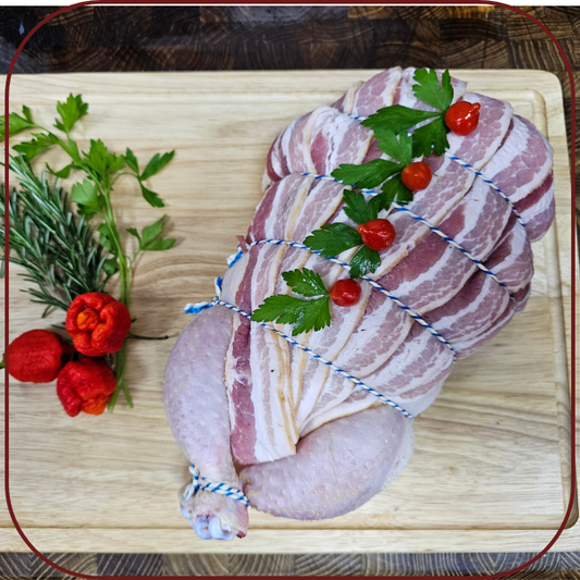 Frango dessosado recheado com farofa (2.5kg - 2.7kg )